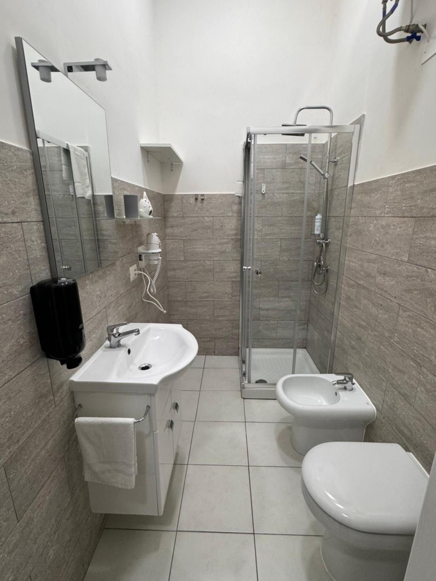 Garibaldi Guest House Naples Exterior photo